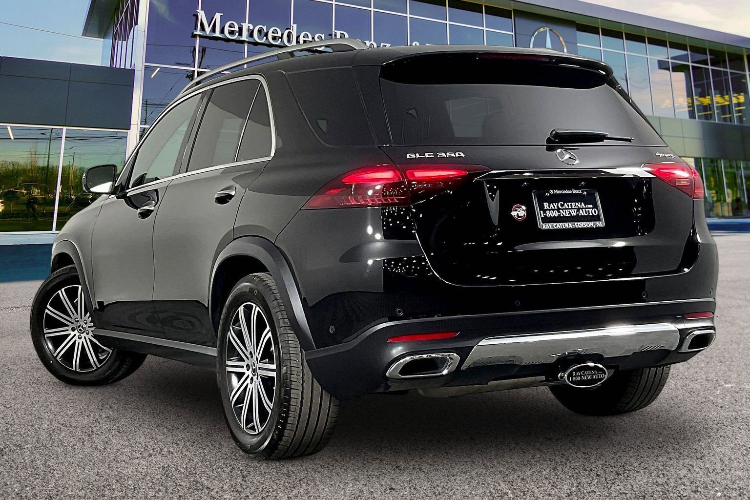 New 2026 Obsidian Black Metallic Mercedes-Benz GLE 350 image 17
