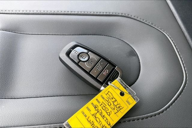 New 2027 Star White Metallic Tri-Coat Ford MAX Active image 36