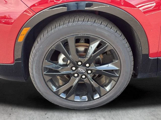 Used 2019 Red Chevrolet RS image 32