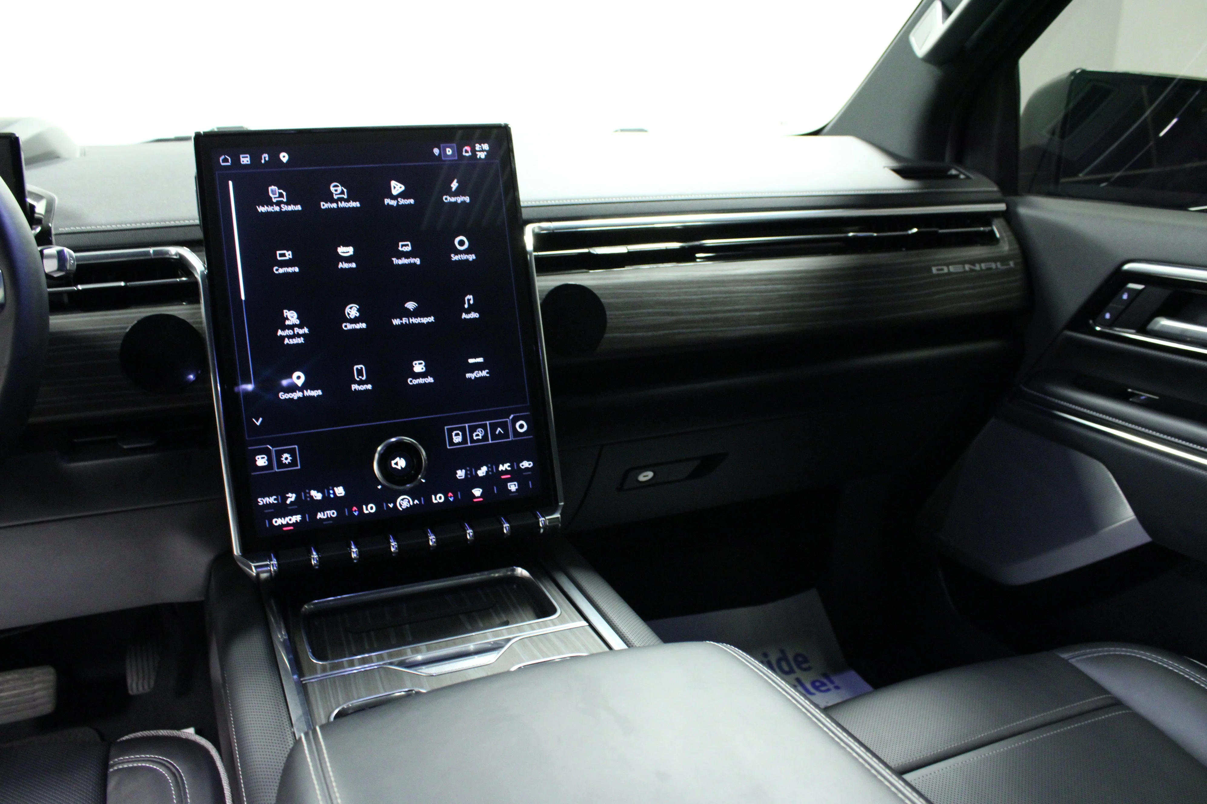 Used 2025 Onyx Black GMC Max Range Denali image 19