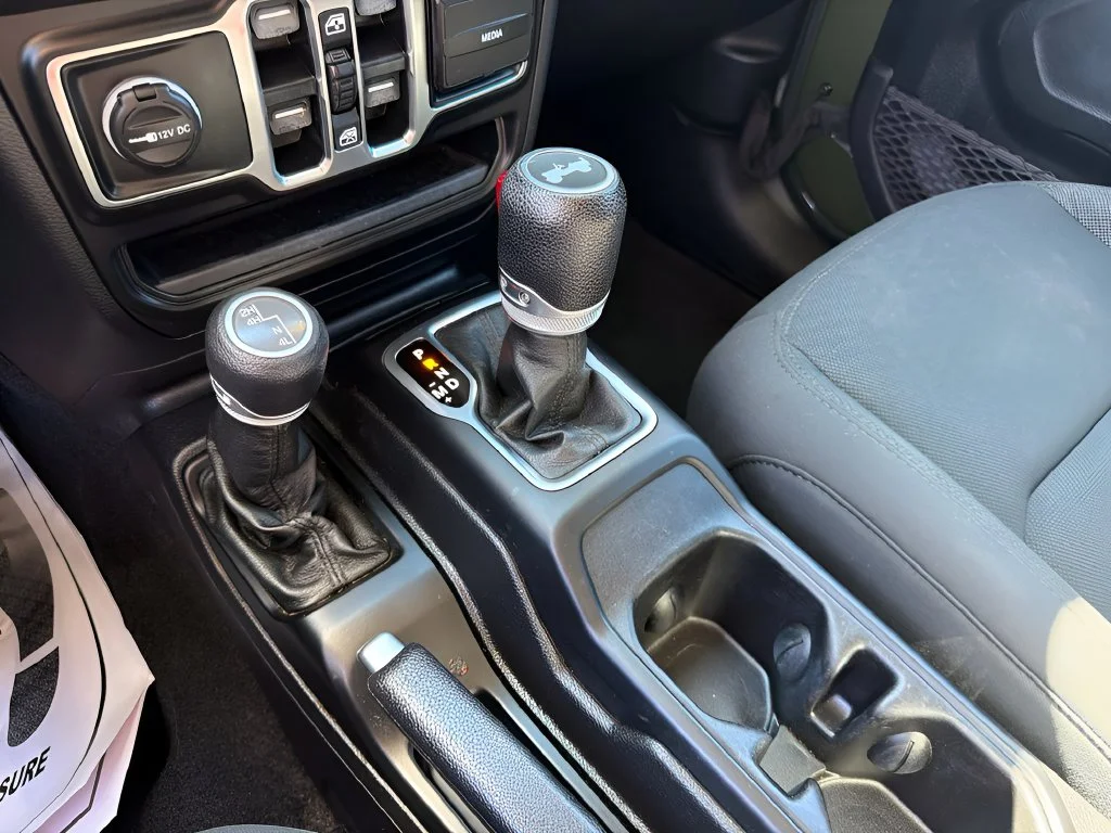 Used 2020 Sarge Green Clearcoat Jeep Unlimited Sport image 25