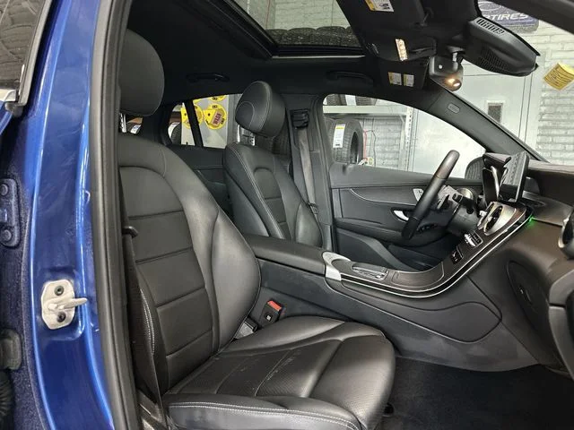 Used 2023  Mercedes-Benz GLC 300 Coupe image 28