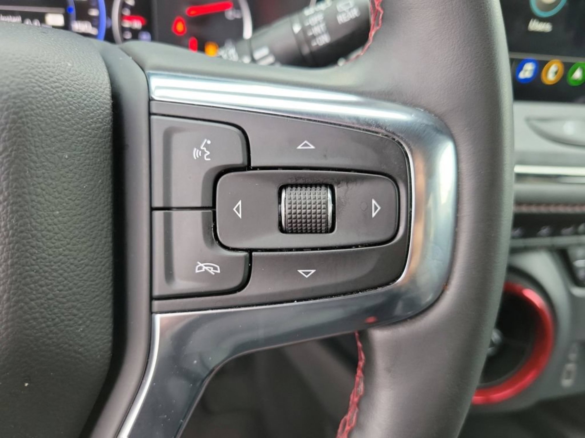 Used 2025 Black Chevrolet RS image 29