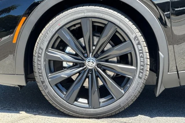 New 2026 Black <sup>1</sup> Toyota  Nightshade image 33