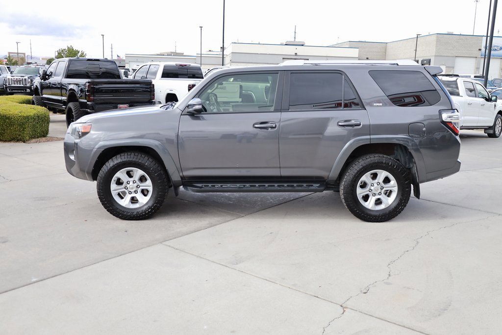 2018 Toyota 4Runner SR5 Premium photo 3