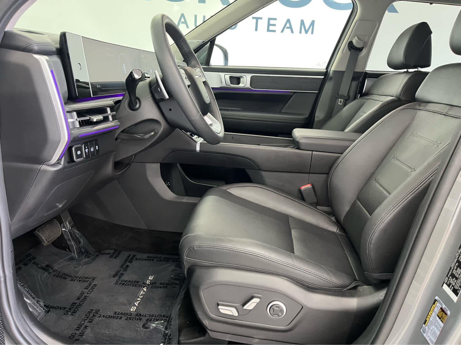 2025 Hyundai Santa Fe Limited - Photo 12