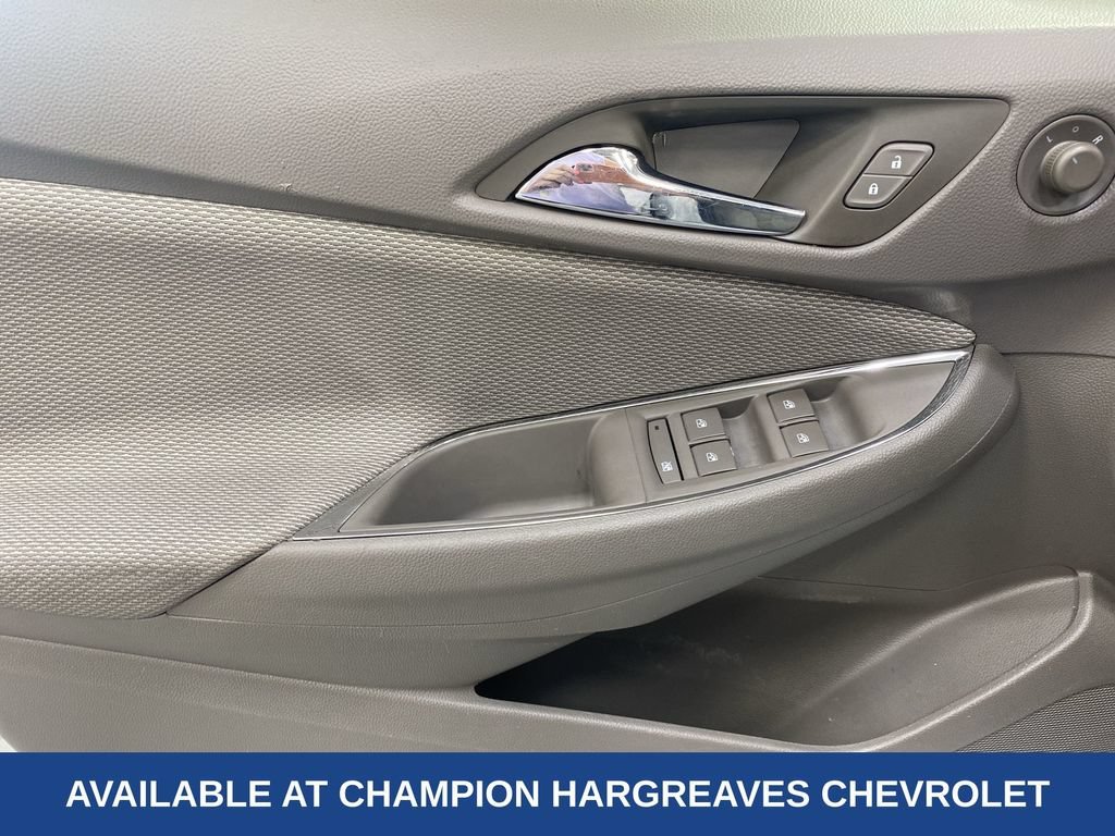 Used 2017 SUMMIT WHITE Chevrolet LT image 30