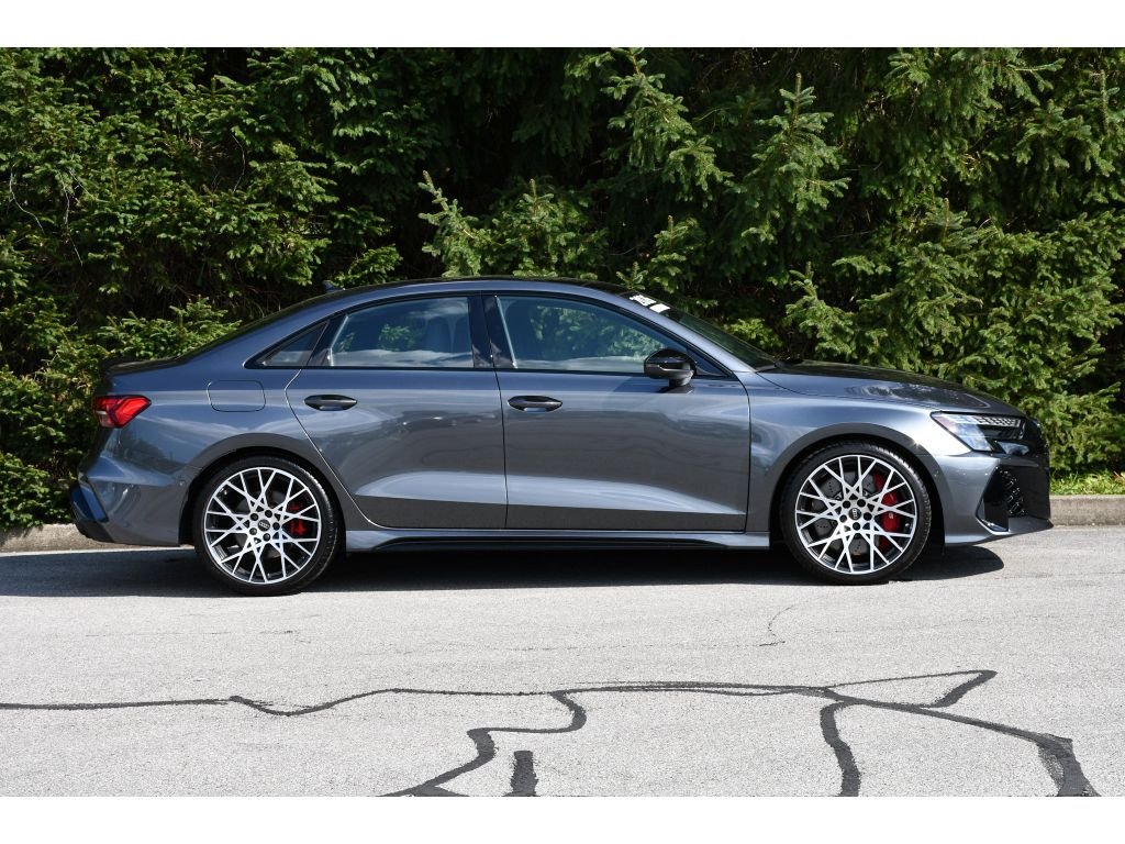 Used 2026 Daytona Gray Pearl Effect Audi Base image 3