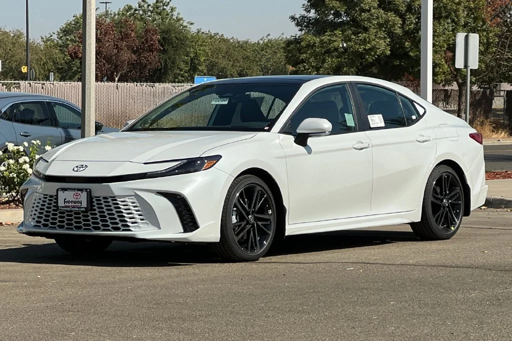 New 2026 Wind Chill Pearl Toyota XSE image 8