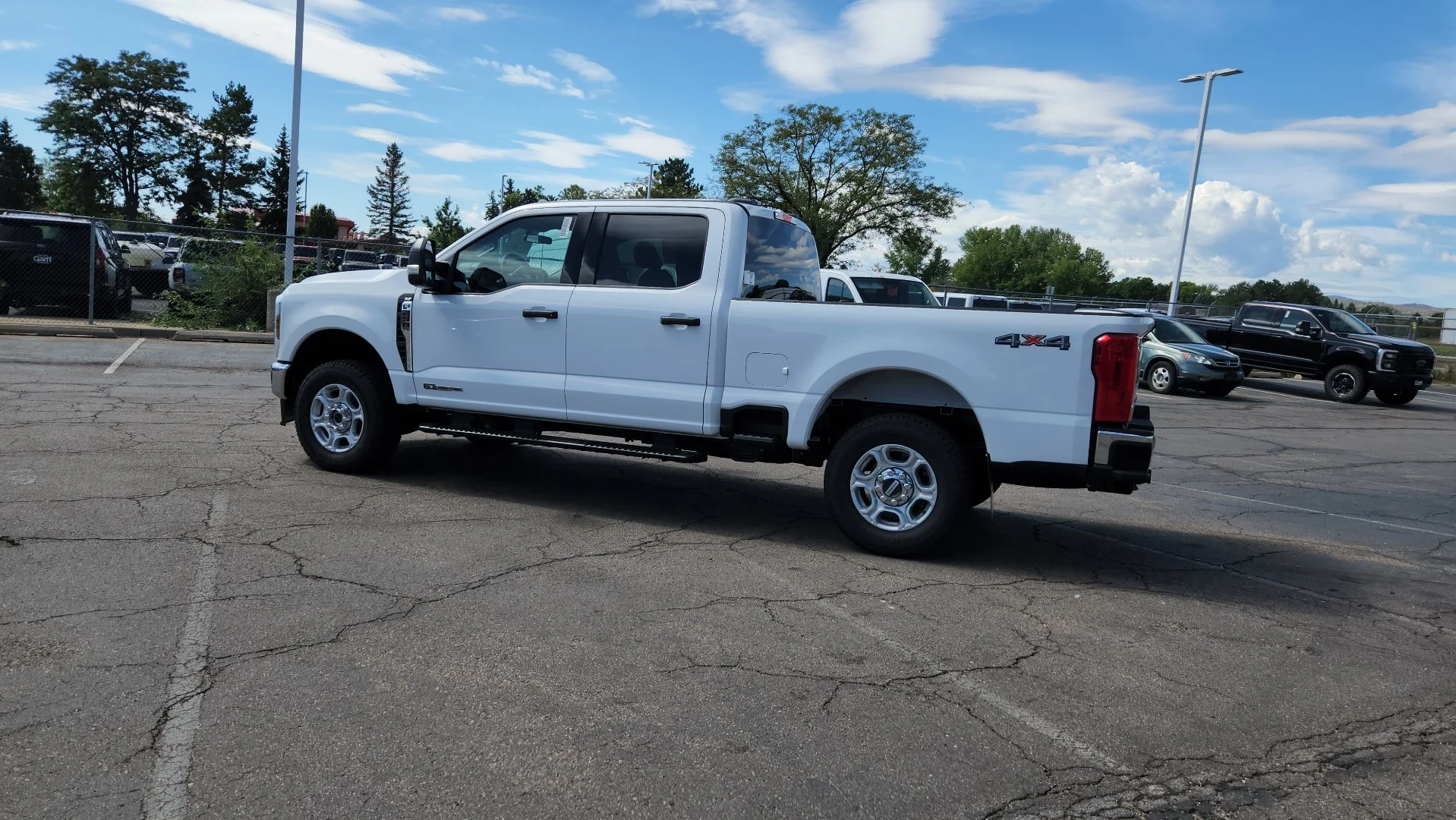 New 2026 Oxford White Ford XLT image 4