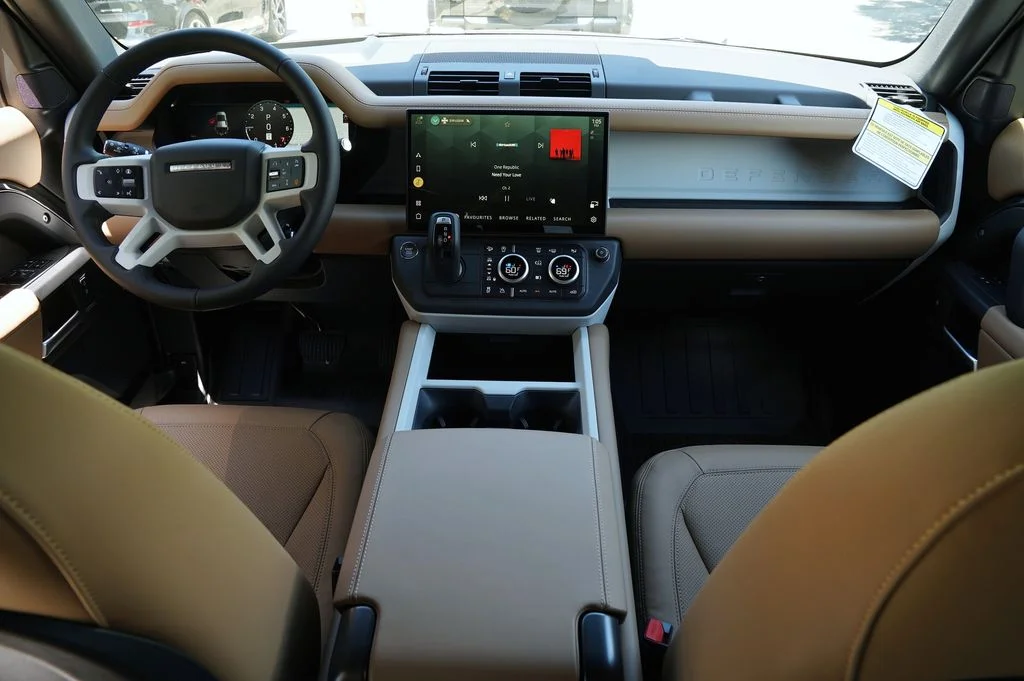 New 2026 Carpathian Grey Land Rover X-Dynamic SE image 10