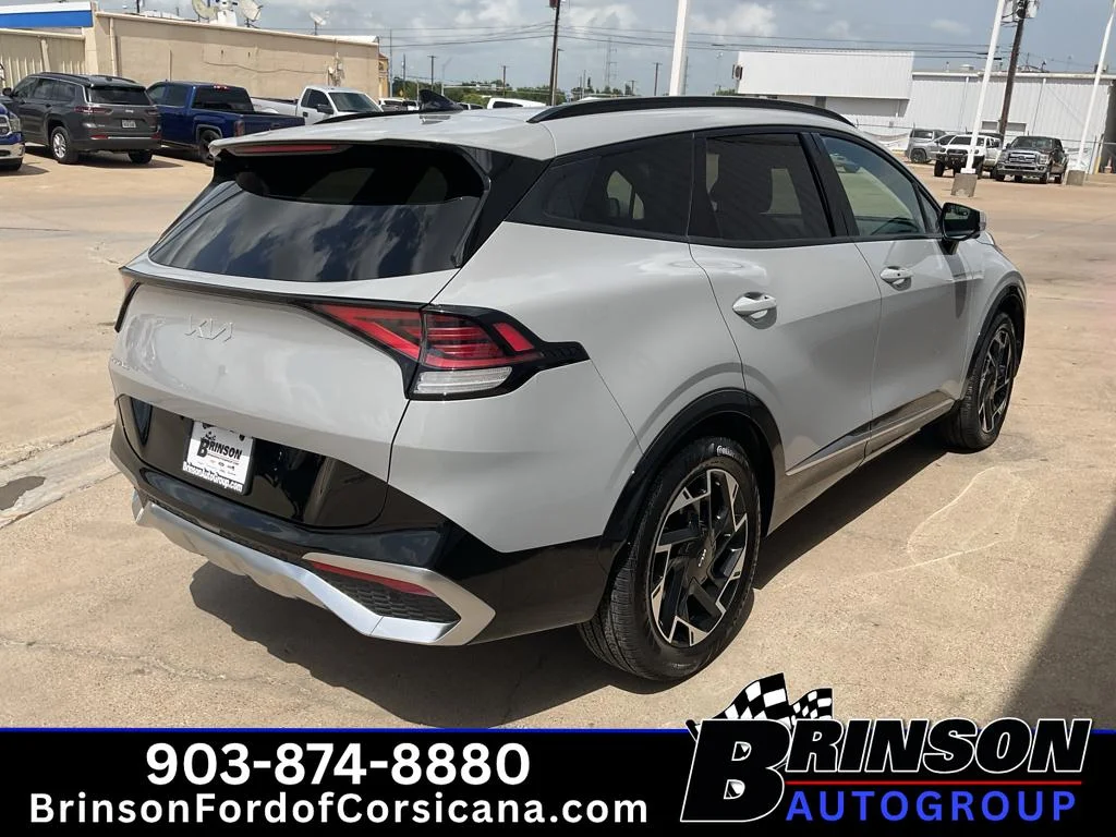 Used 2023 Wolf Gray Kia SX-Prestige image 7