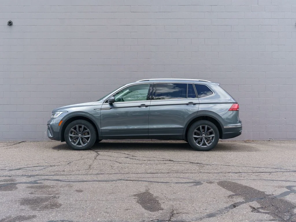 Certified Used 2023 Platinum Gray Metallic Volkswagen 2.0T SE image 2