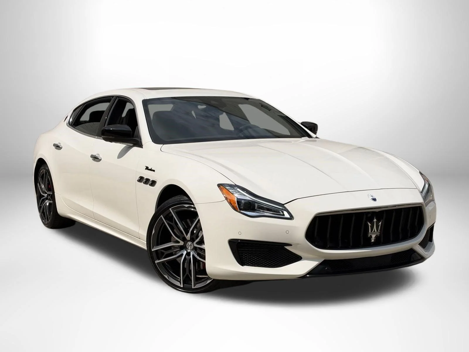 Used 2024 Bianco Maserati Modena Ultima Q4 image 1
