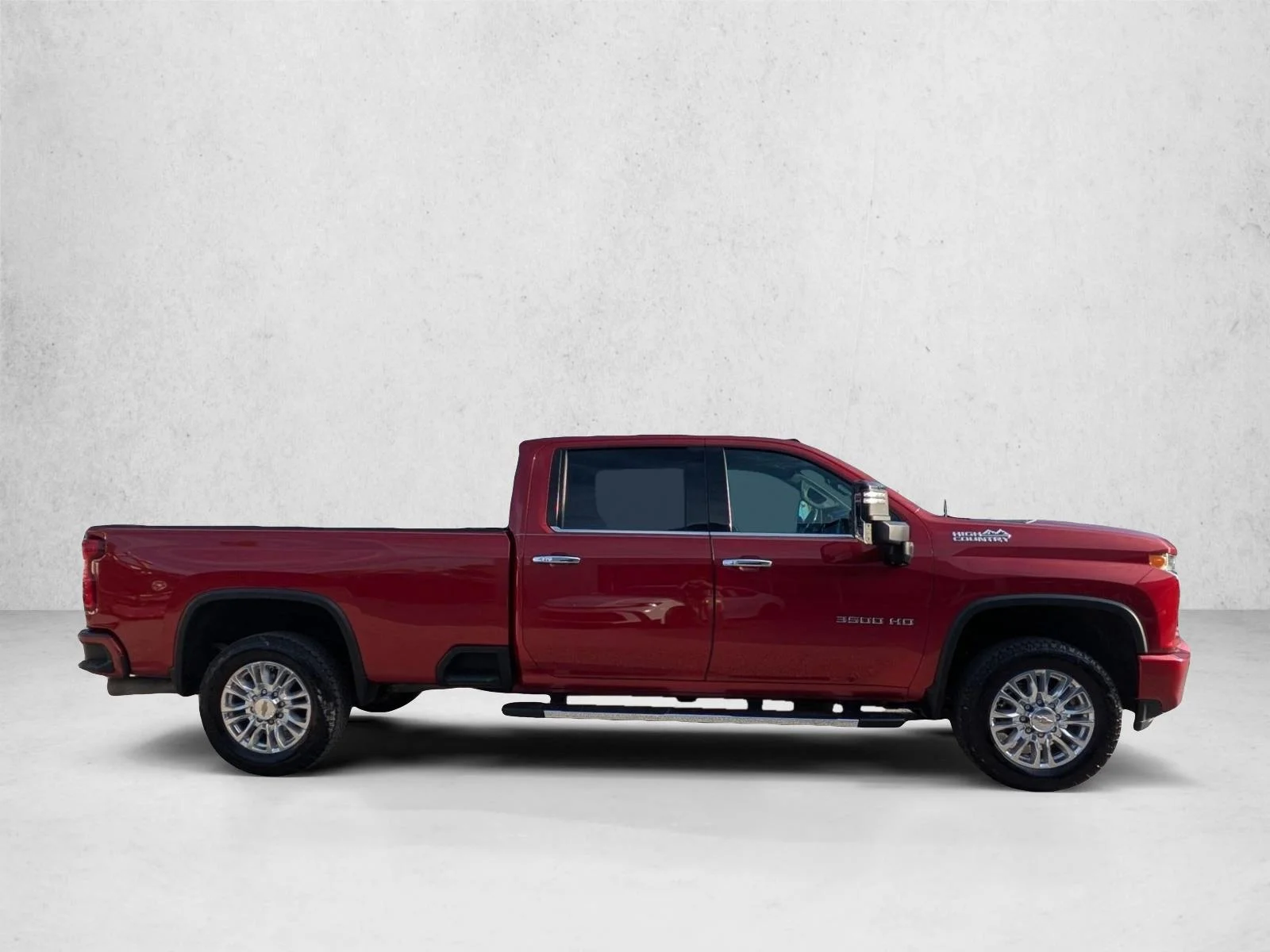 Used 2022 Cherry Red Tintcoat Chevrolet High Country image 4
