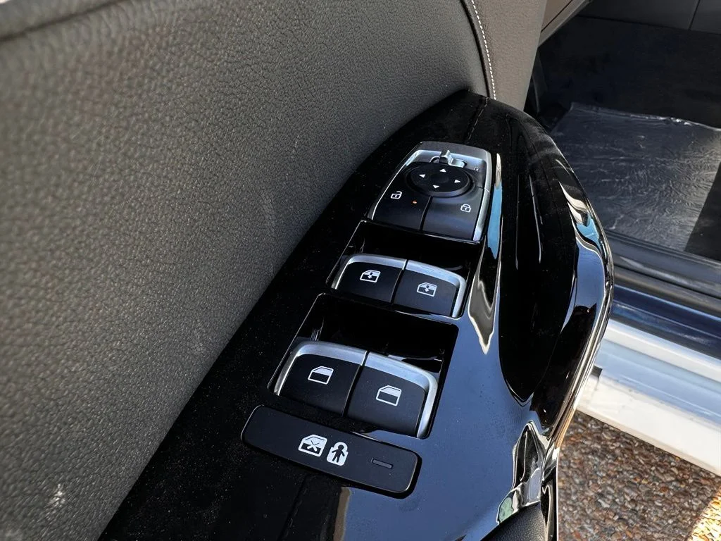 New 2026 White Kia GT-Line image 9