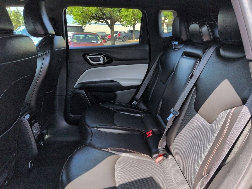 Used 2023 Granite Crystal Clearcoat Metallic Jeep Limited image 25
