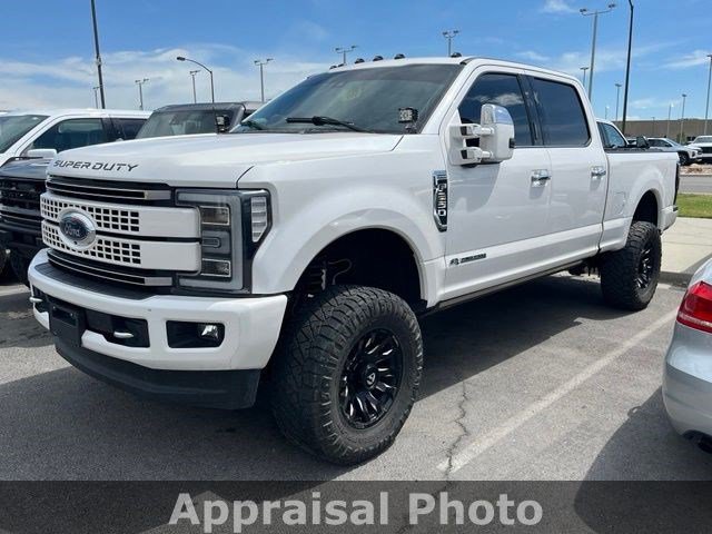 Used 2017 White Ford Platinum image 3