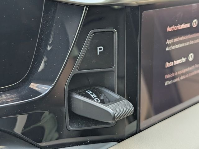 Used 2025 Green Porsche  image 26