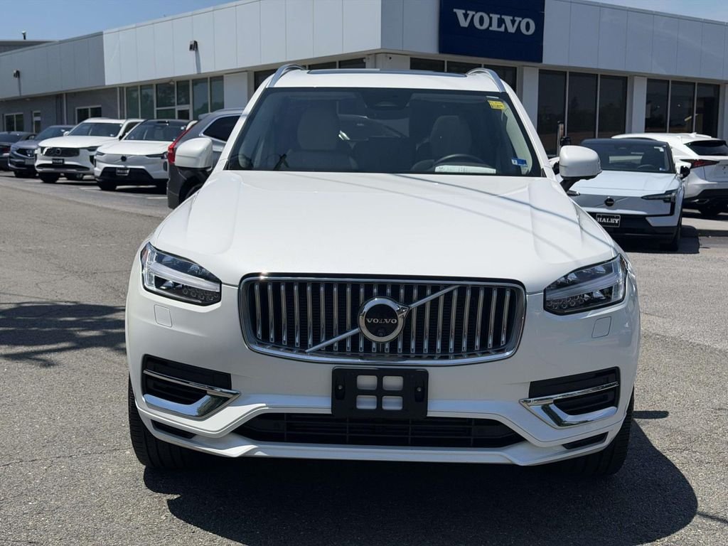 Used 2024 White Volvo T8 Plus Bright Theme 7 Passenger image 24