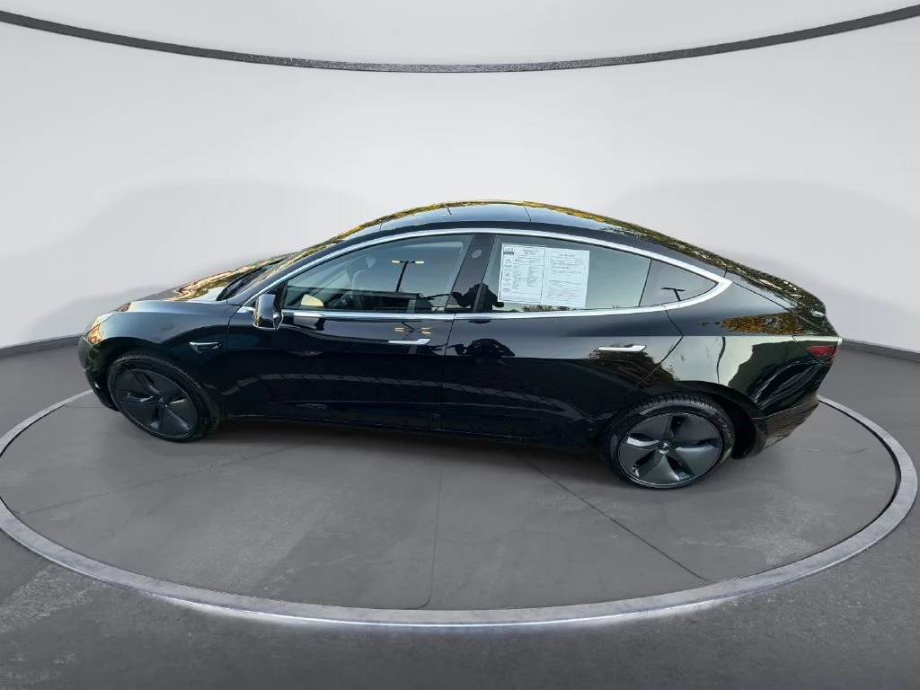 Used 2020  Tesla Standard image 4