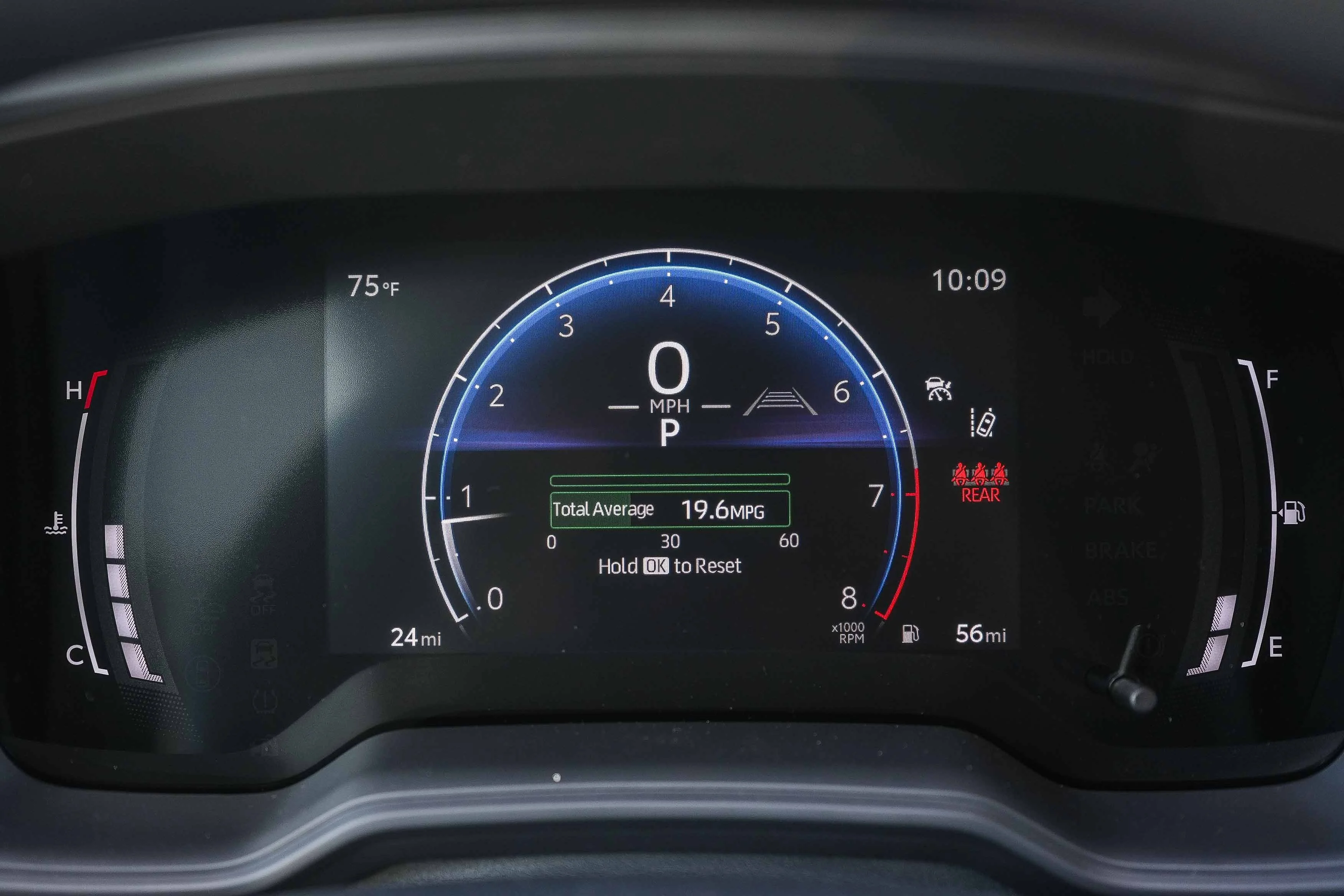 2026 Toyota Corolla LE - Photo 24