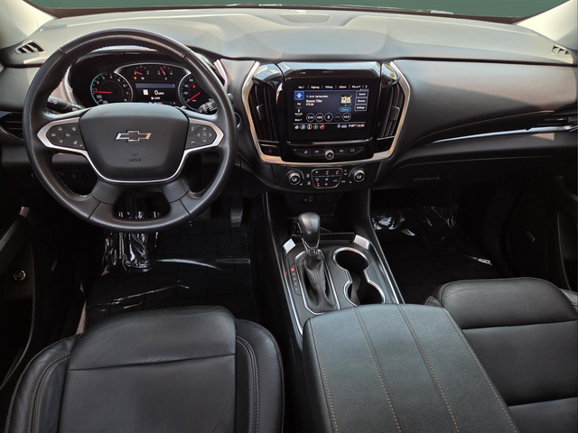 Used 2021 Gray Chevrolet RS image 9