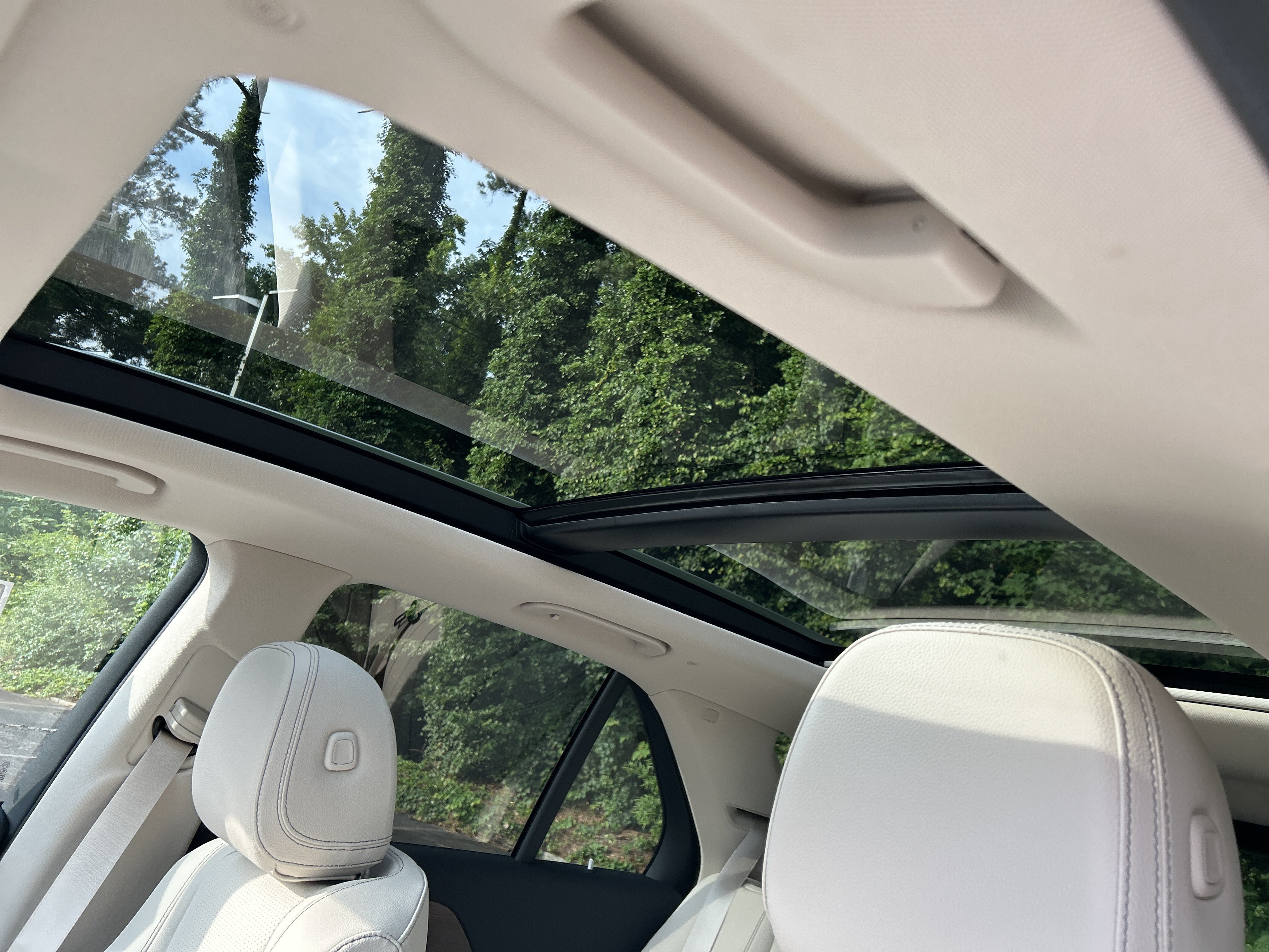 New 2026 MANUFAKTUR Moonlight White Metallic Mercedes-Benz GLE 350 4MATIC® SUV image 21
