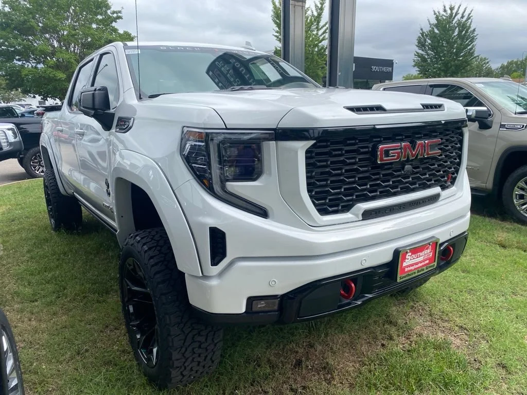 New 2026 Summit White GMC AT4 image 38