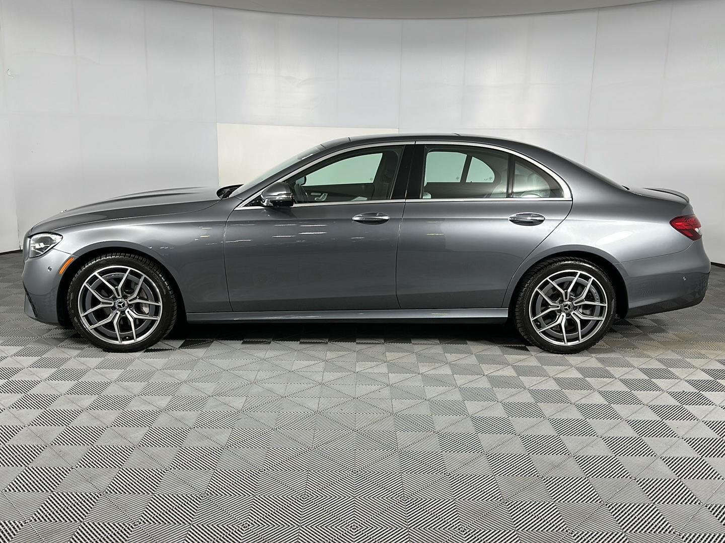 Used 2023 MANUFAKTUR Selenite Gray Magno Mercedes-Benz E 450 image 5
