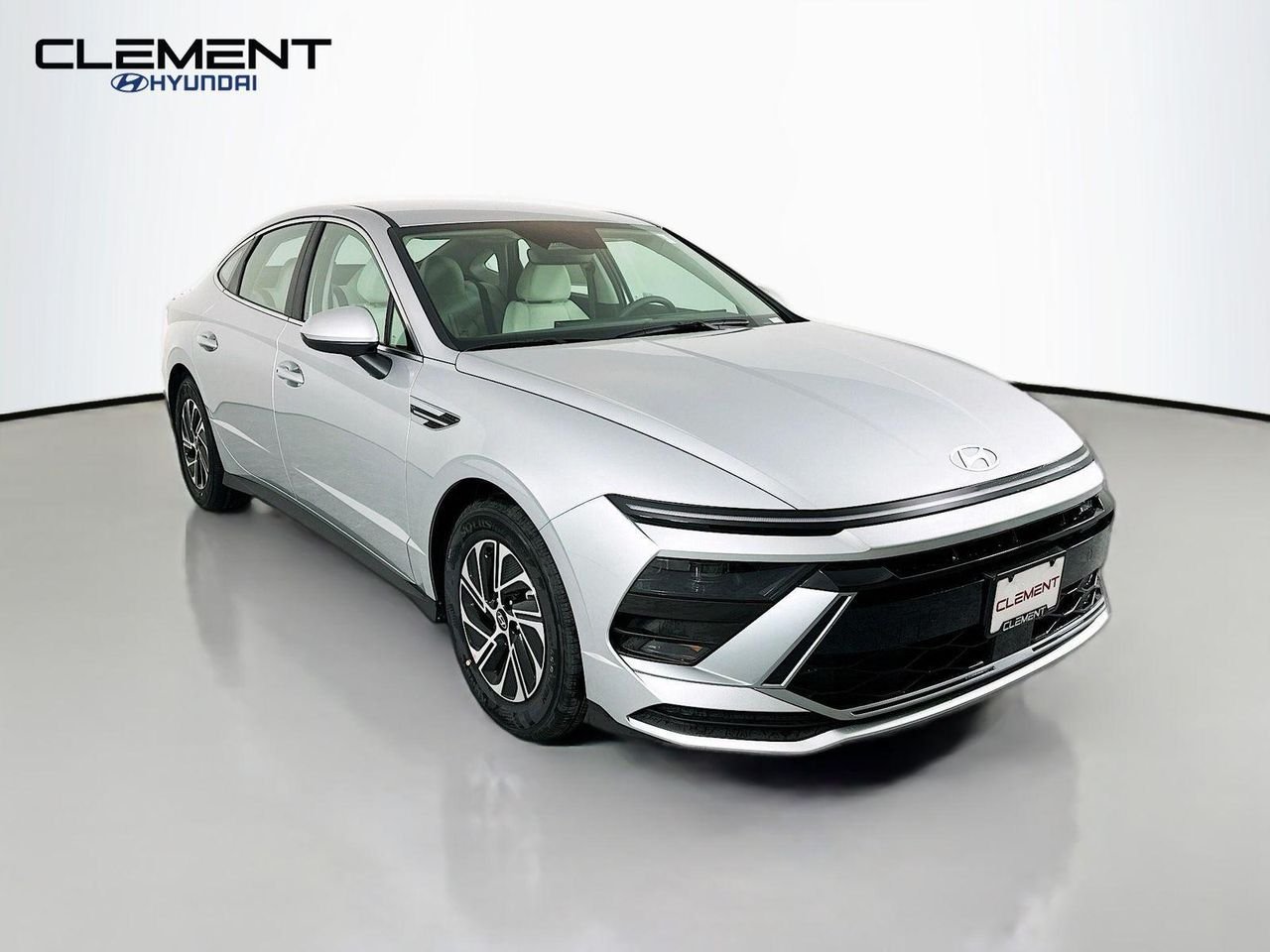 New 2026 Silver Hyundai Blue image 3