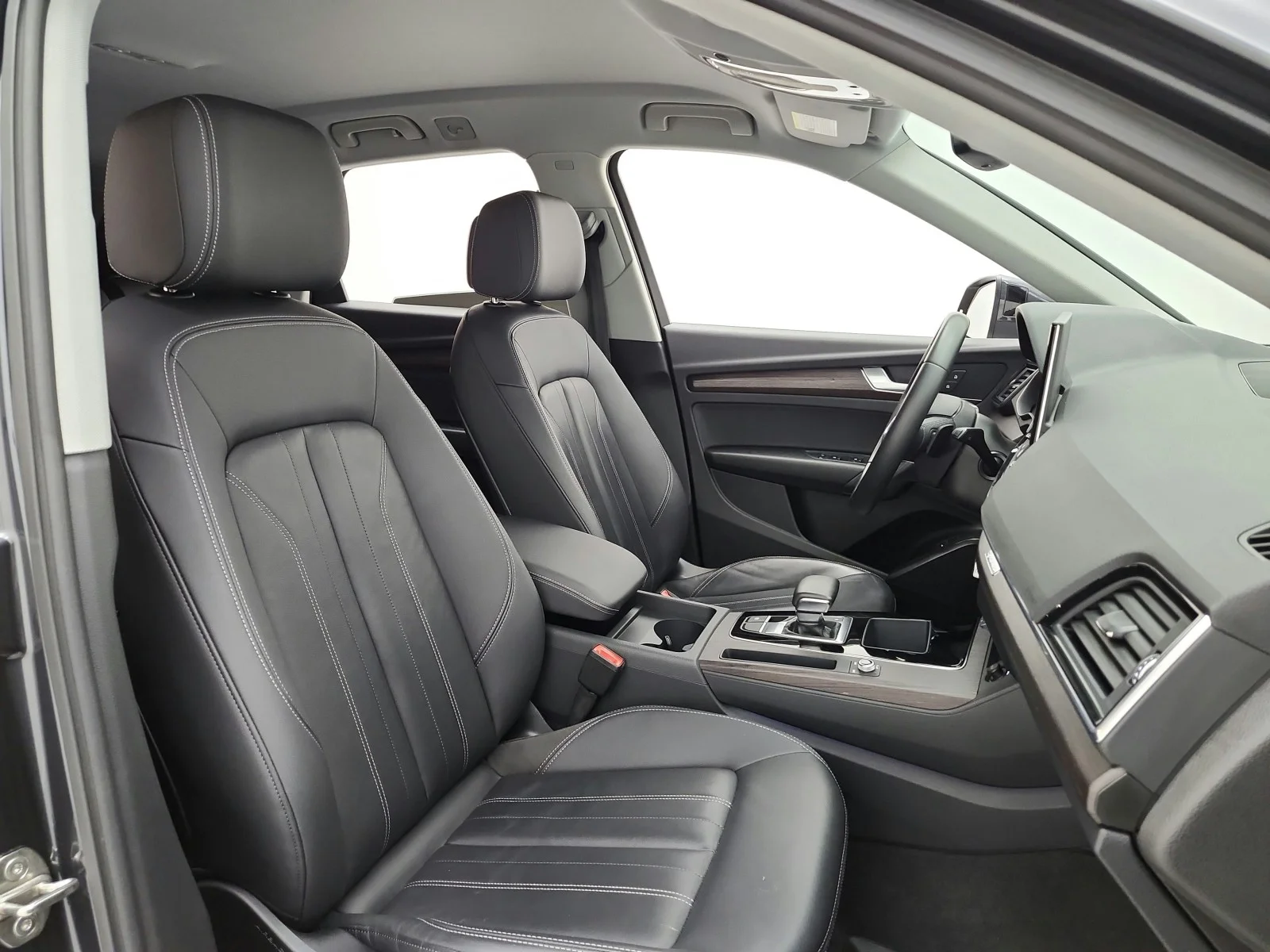 Used 2023 Manhattan Gray Metallic Audi Premium image 19