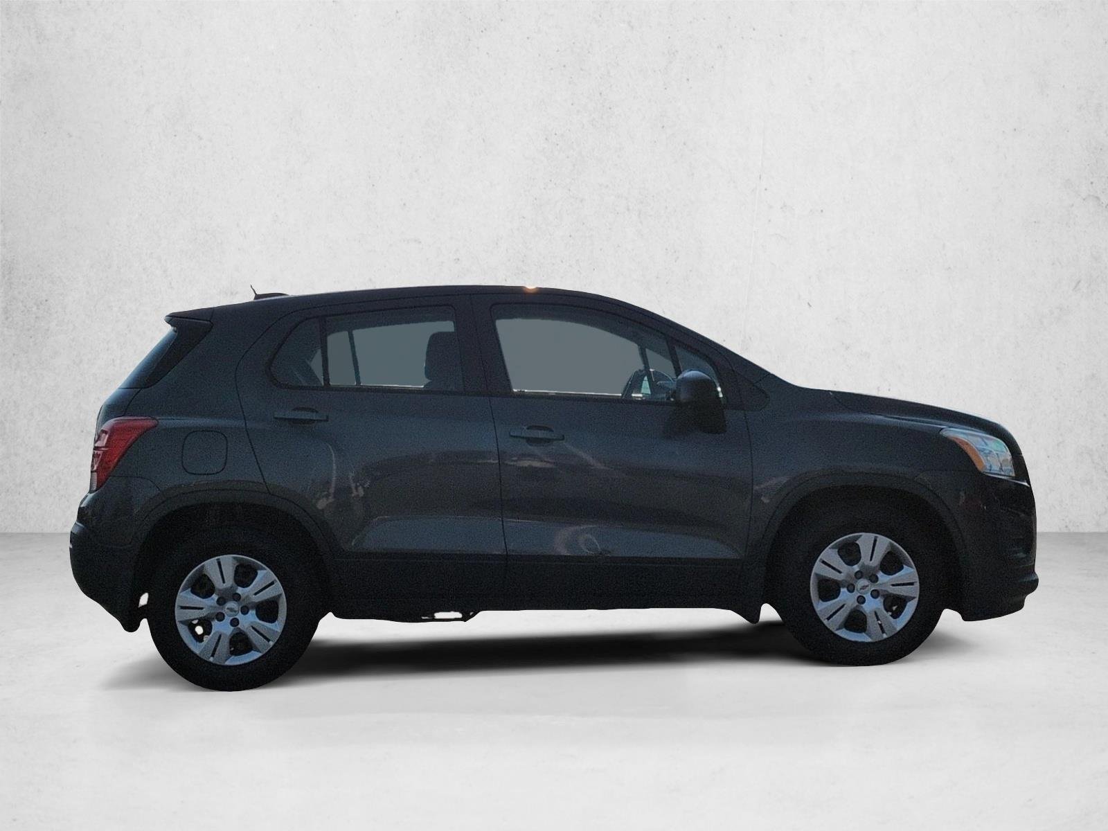 Used 2016 Cyber Gray Metallic Chevrolet LS image 4