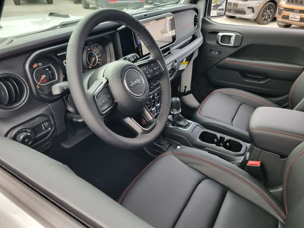 2027 Jeep Wrangler 4-Door photo 3