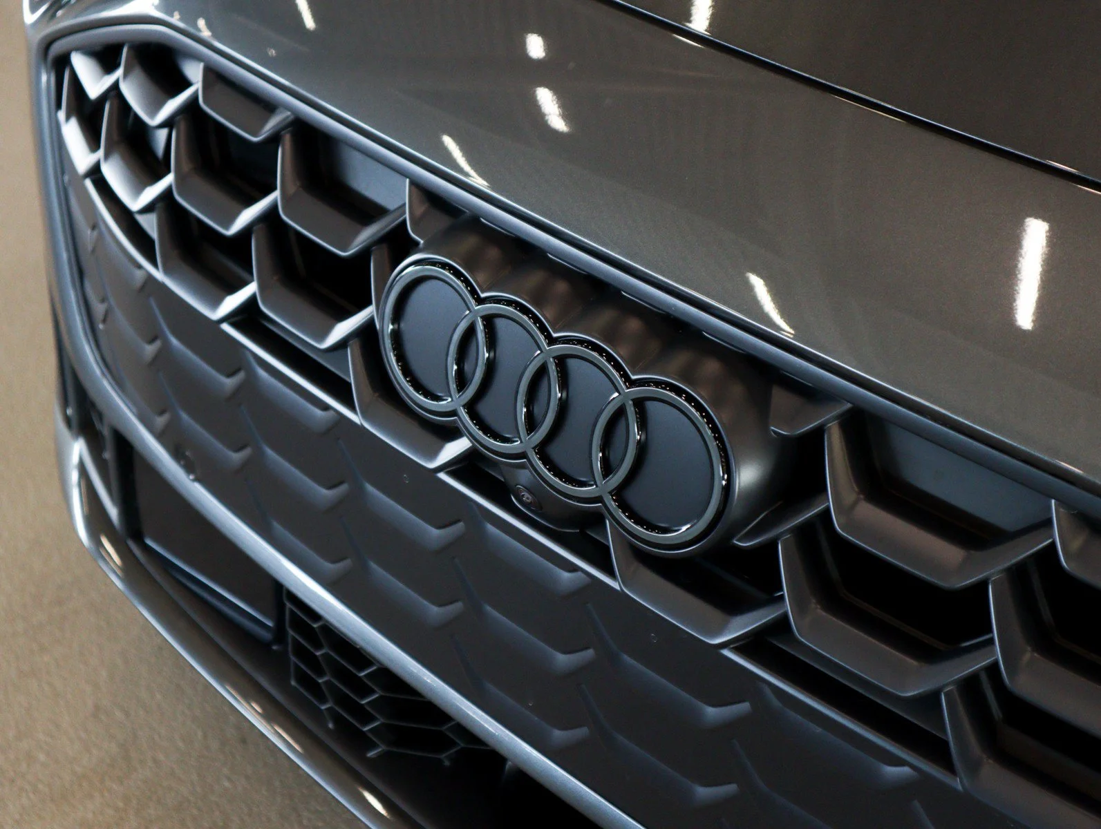 New 2026 Daytona Gray Pearl Effect Audi Premium Plus image 28