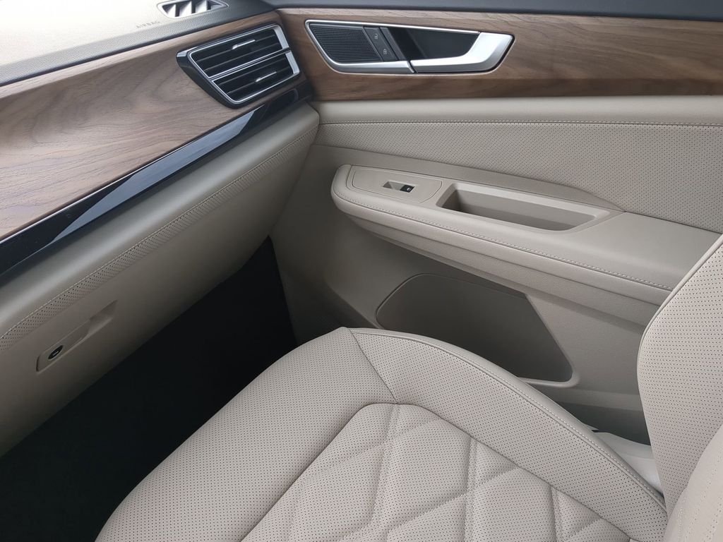 New 2026 Gray Volkswagen 2.0T SE w/Technology image 17
