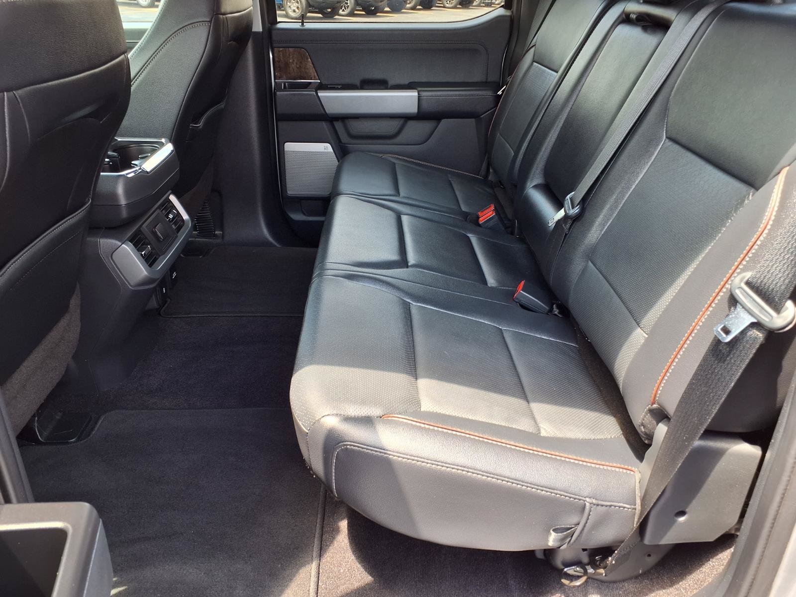 Used 2022 Silver Ford LARIAT image 10