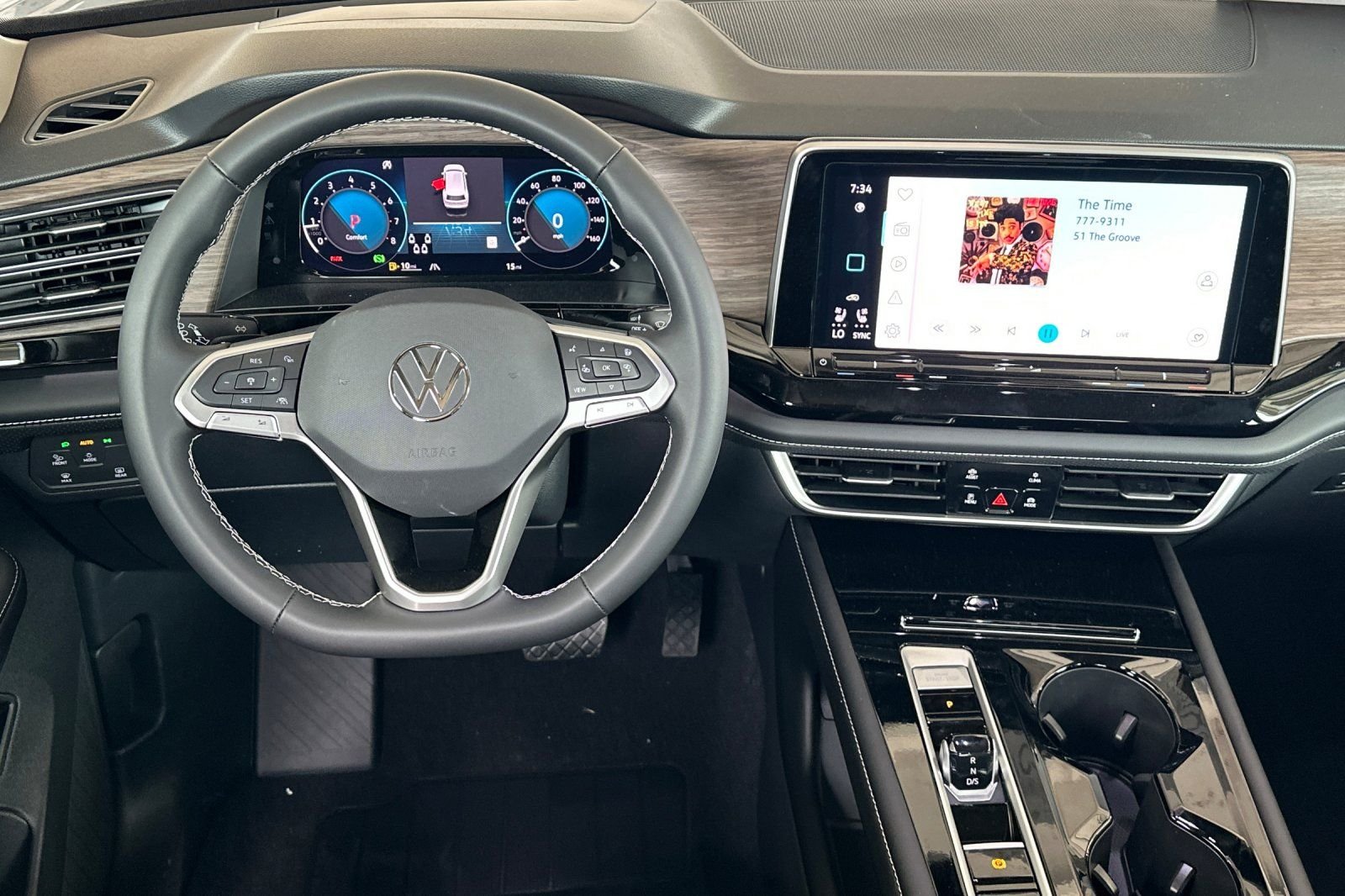 New 2026 Deep Black Pearl Volkswagen 2.0T SEL image 14