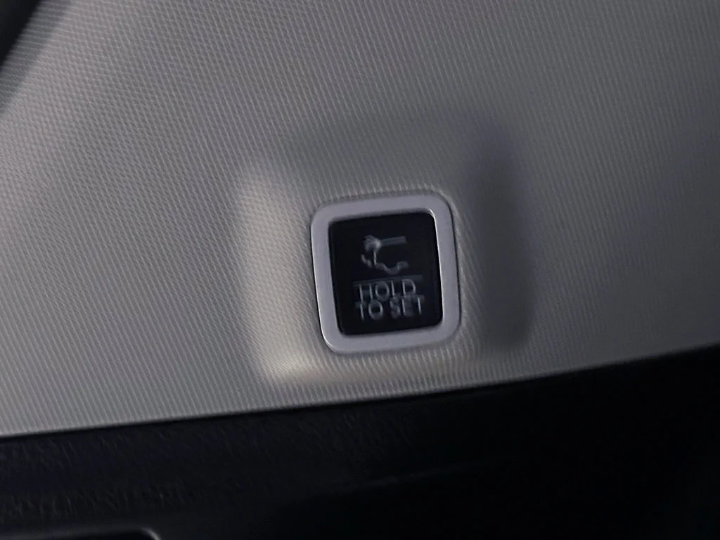 Used 2023 Gray Jeep Limited image 13