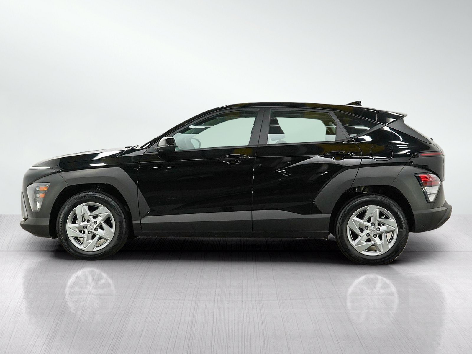 Certified 2024 Hyundai Kona SE with VIN KM8HA3AB3RU123911 for sale in Minneapolis, Minnesota