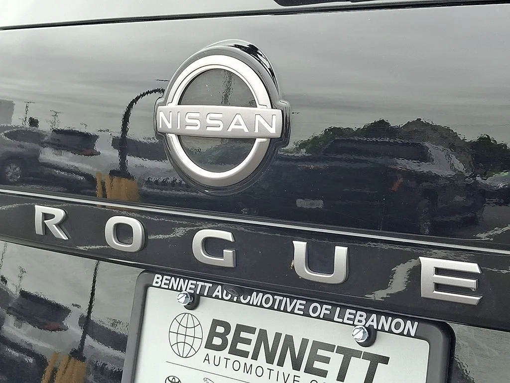 Used 2025 Black Nissan SV image 30