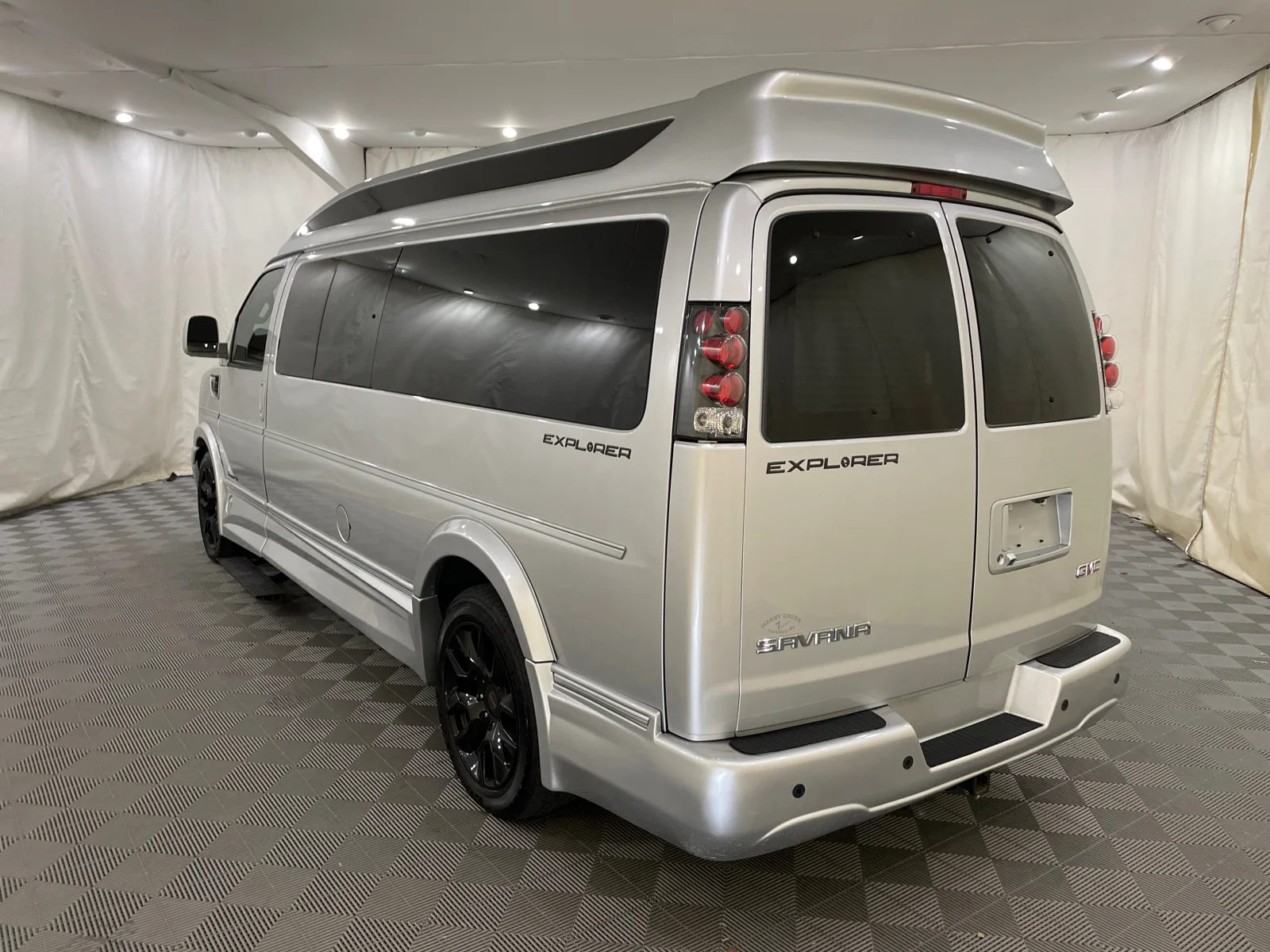 Used 2022 Quicksilver Metallic GMC Work Van image 11
