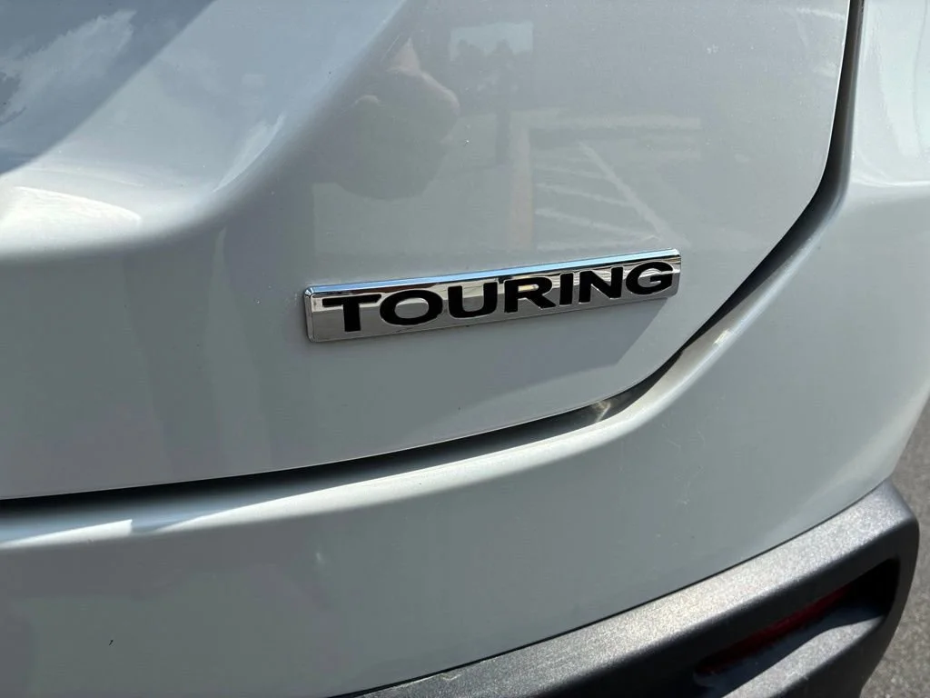 Used 2025 White Honda Touring image 33