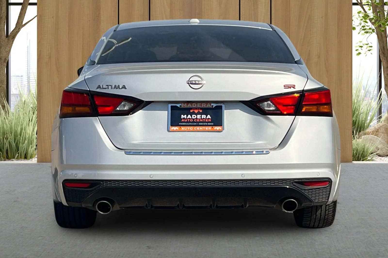 Used 2023 Silver Nissan 2.5 SR image 5