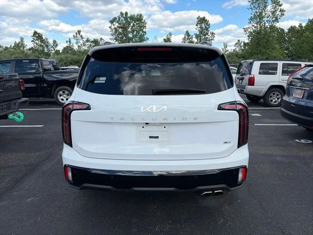 Used 2024 White Kia SX-Prestige X-Pro image 10