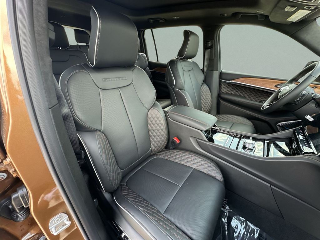 New 2026 Copper Shino Metallic Clear-Coat Exterior Paint Jeep Summit image 41