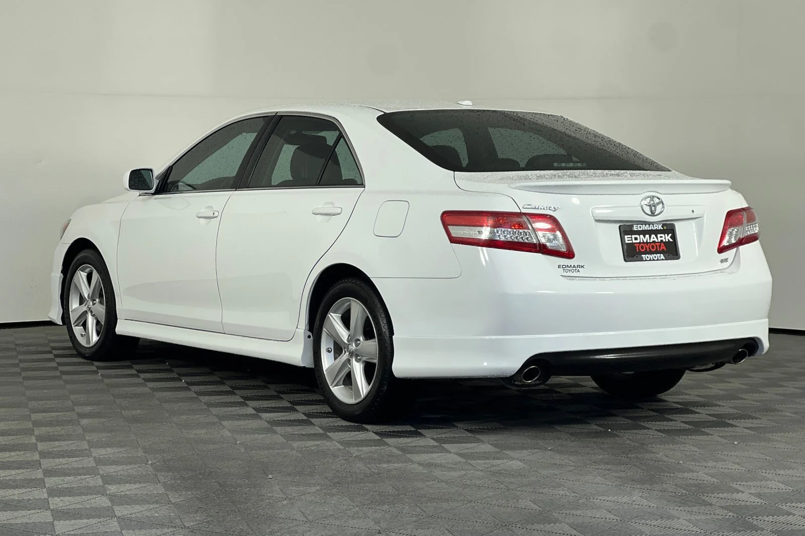 Used 2011 Super White Toyota SE image 5