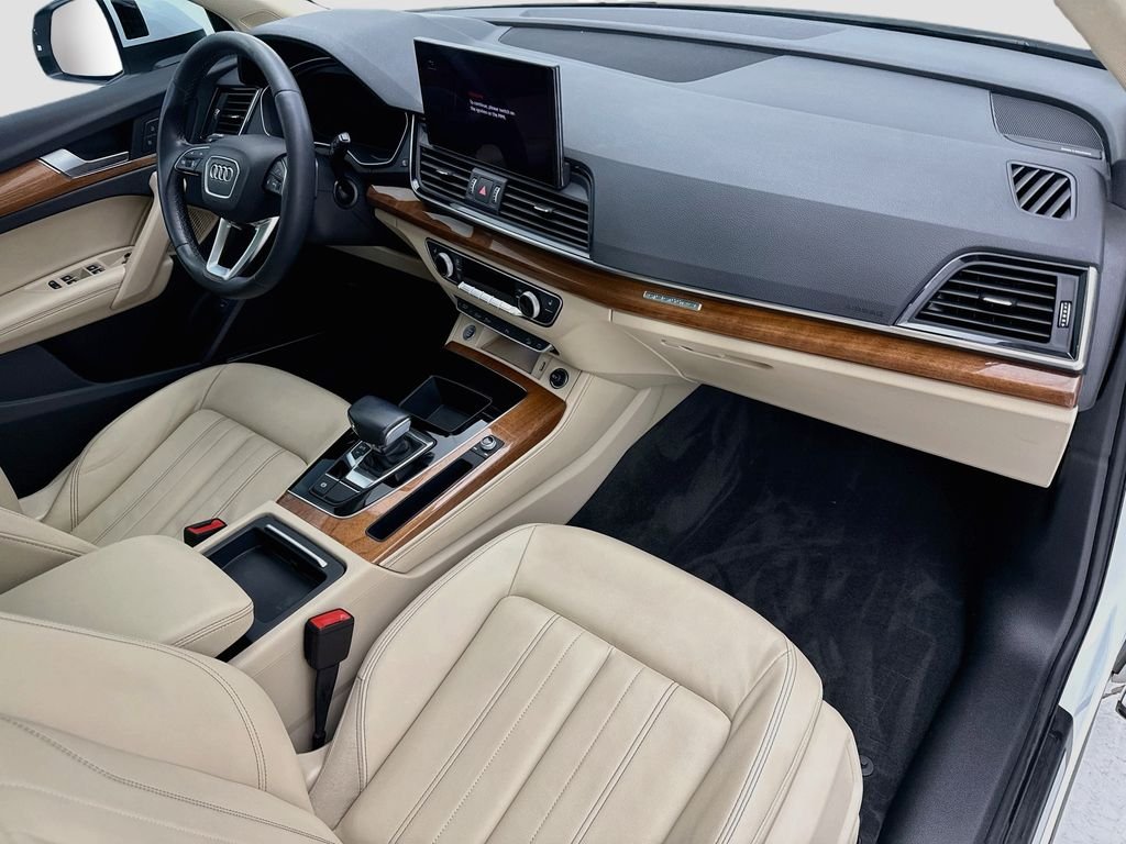 Used 2022 Glacier White Audi 45 S line Premium image 16