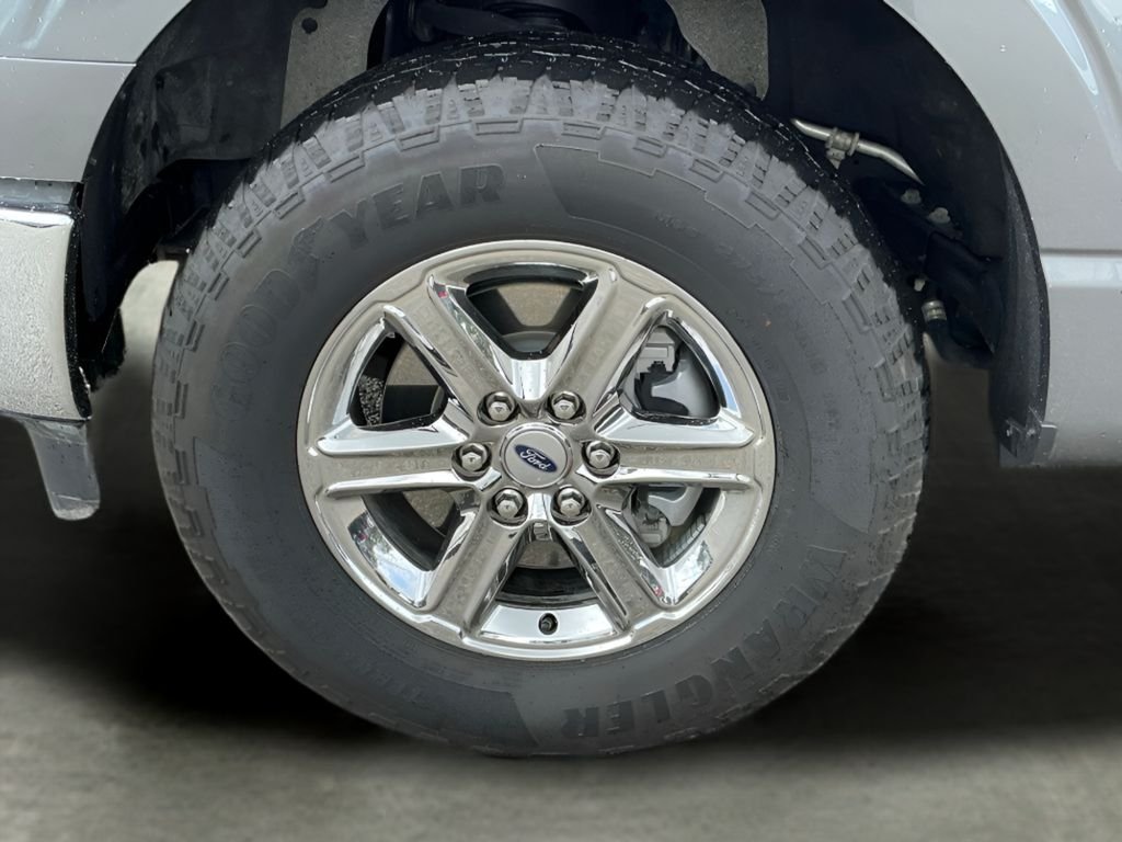 Used 2025 Gray Ford XLT image 38
