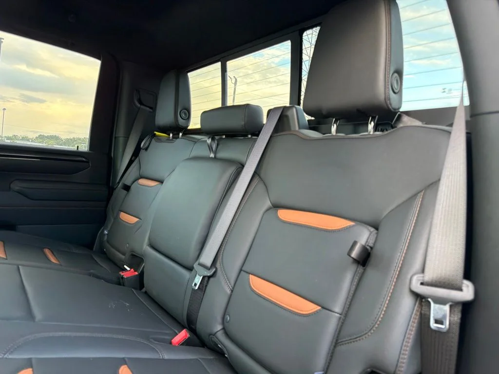 Used 2025 White GMC AT4 image 15